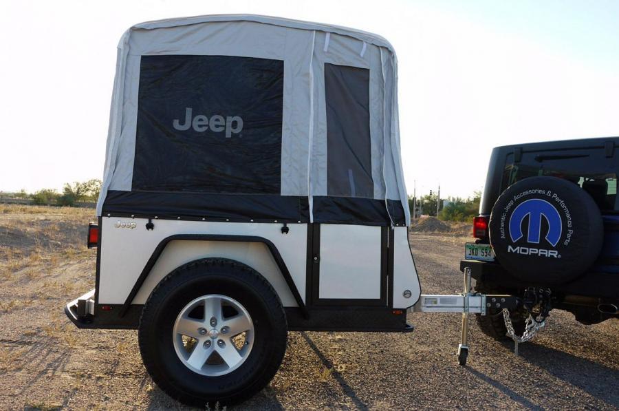  Jeep Extreme Trail Edition Camper 2011 года  (фото 25 из 36)